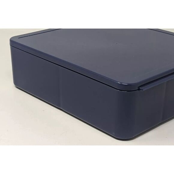 Pottery Barn Kids Spencer All-In-One Recycled Bento Box Lunch Container in Navy - Picture 8 of 8